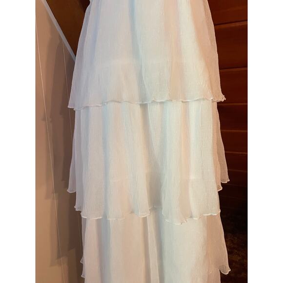 ASTR the Label NWOT - White Emporia Tiered Tulle Midi Dress - Large - Picture 6 of 12